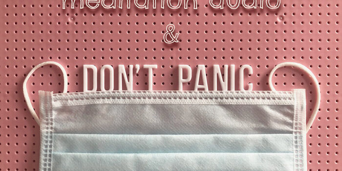 Get your free Meditation audio & Don't panic face mask on pink background